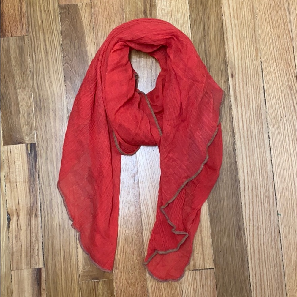 Lightweight scarf